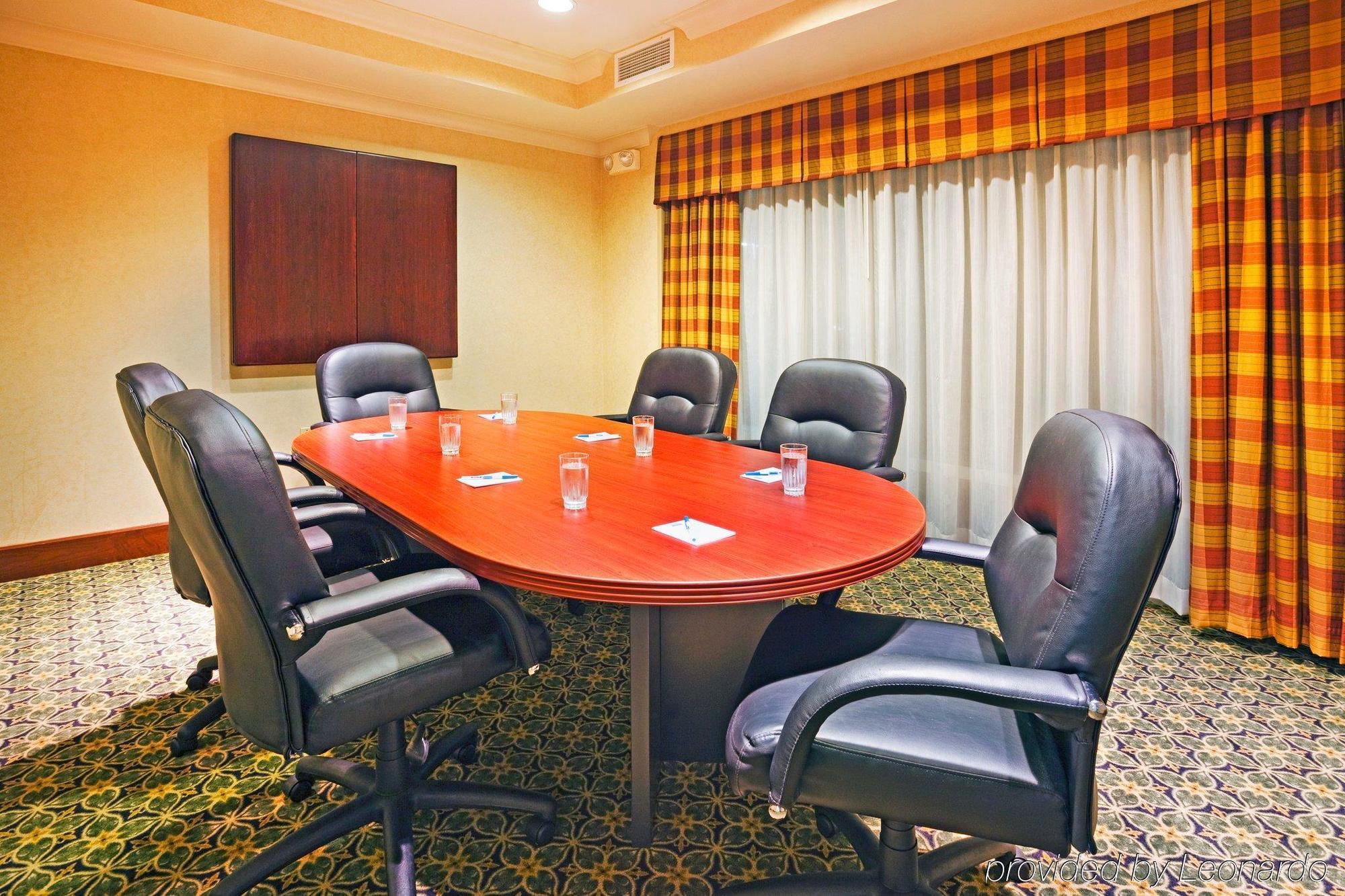 Staybridge Suites Chattanooga Downtown - Convention Center By Ihg Konforlar fotoğraf